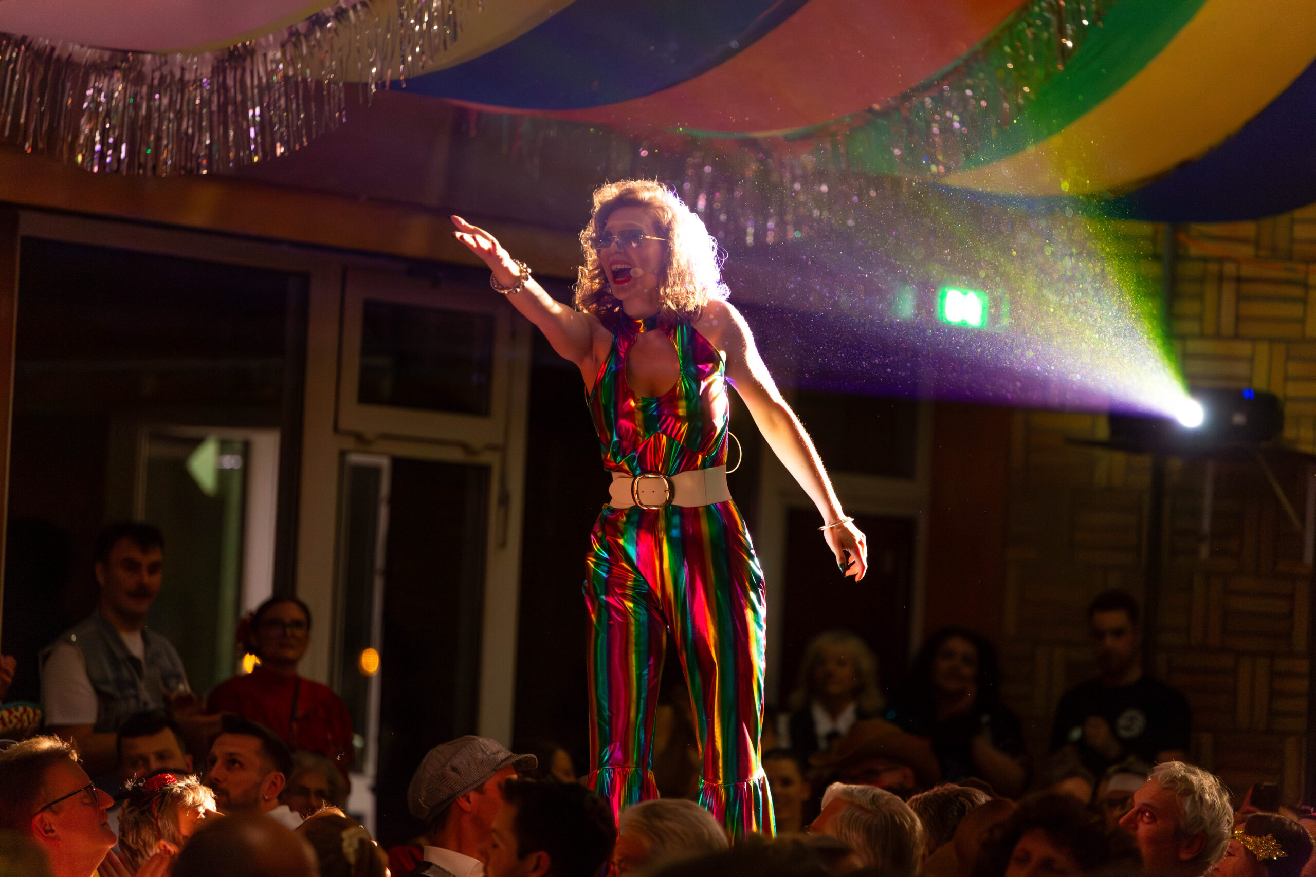 2026_02_06_Fasching_LOKAL_Moderation-22